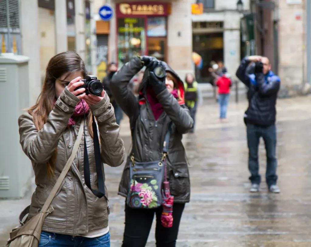 Grupo de fotógrafos en un Photowalk por la ciudad